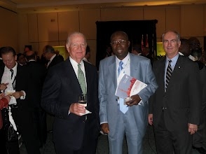 Forum économique international des Amériques: le Secrétaire National à la reconstruction et à la Réinsertion, Koné Mamadou en conférence à Toronto (Canada)